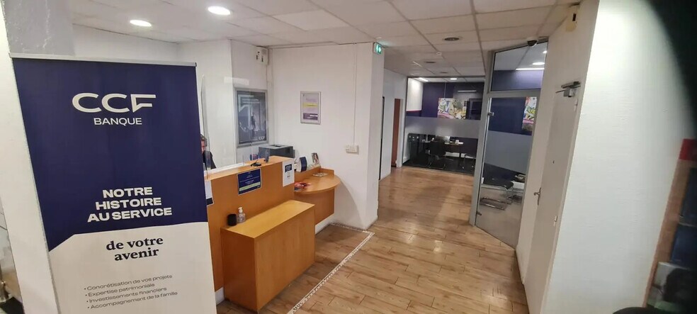 Local commercial dans Marseille à louer - Photo de l’immeuble – Image 2 sur 15