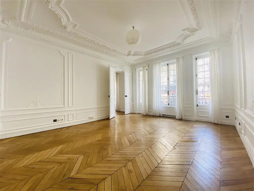 Bureau dans Paris à louer Photo de l’immeuble– Image 1 sur 10