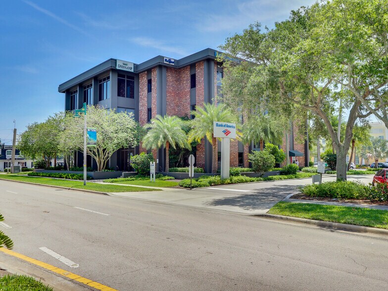 601 21st St, Vero Beach, FL à louer - Photo de l’immeuble – Image 3 sur 13