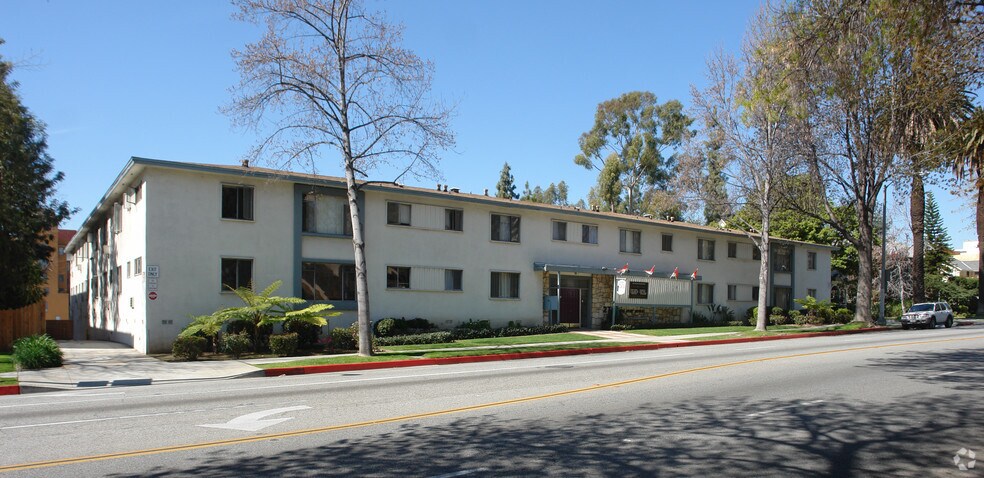 275 S Marengo Ave, Pasadena, CA à vendre - Photo de l’immeuble – Image 2 sur 33