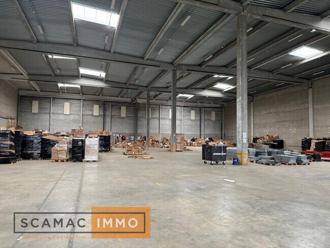 Plus de détails pour Industriel/Logistique à louer