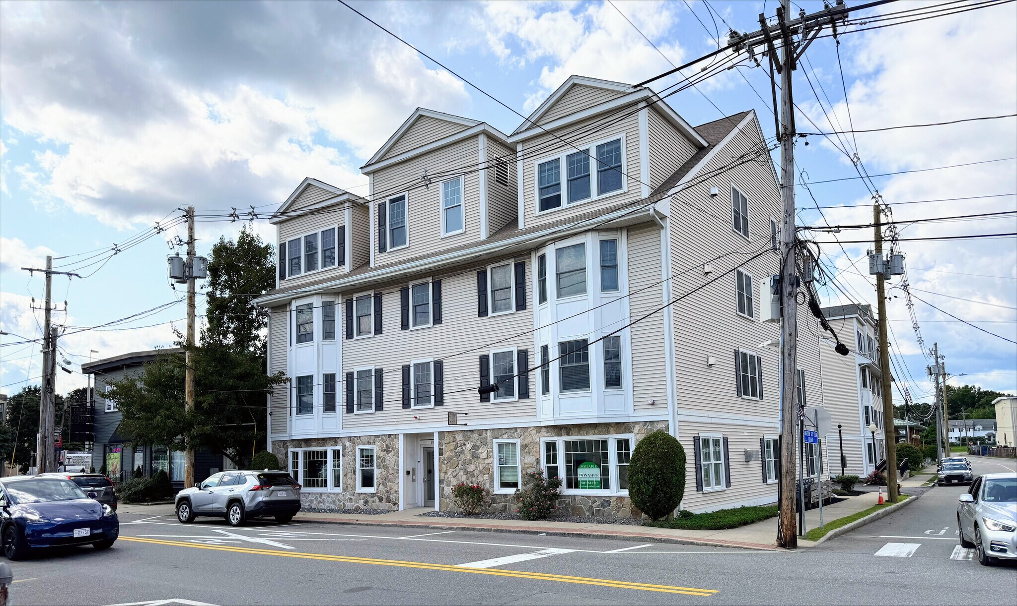 10 Porter St, Stoughton, MA à vendre Photo de l’immeuble– Image 1 sur 10