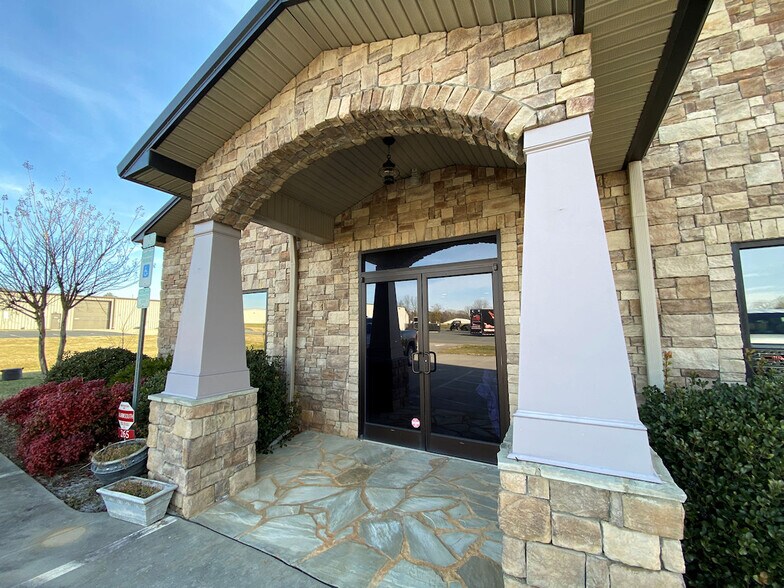 265 Pitt Rd, Mooresville, NC à vendre - Photo de l’immeuble – Image 3 sur 27