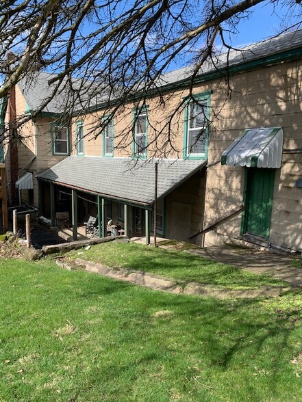 735 Front St, Catasauqua, PA à vendre - Photo de l’immeuble – Image 3 sur 9