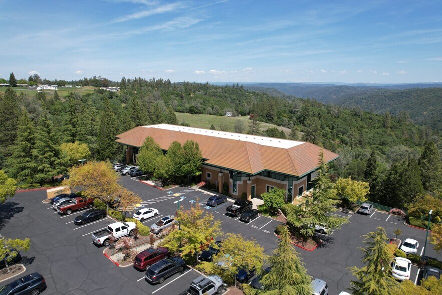 13620 Lincoln Way, Auburn, CA à louer - Photo de l’immeuble – Image 3 sur 9