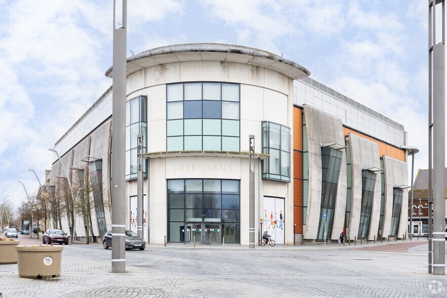 County Sq, Ashford à louer - Photo de l’immeuble – Image 3 sur 5