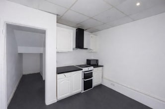 210 Newland Ave, Hull à louer Photo intérieure– Image 2 sur 4