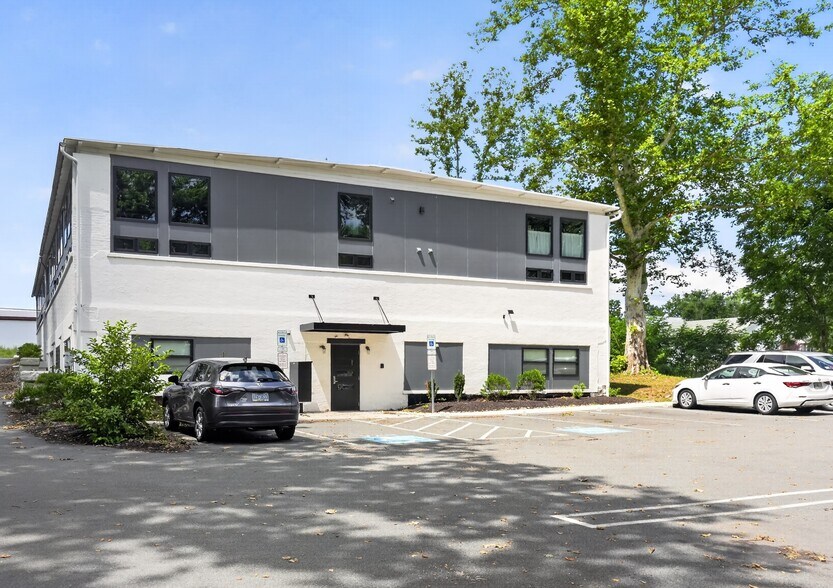 300 Penn St, Pennsburg, PA à vendre - Photo de l’immeuble – Image 2 sur 9