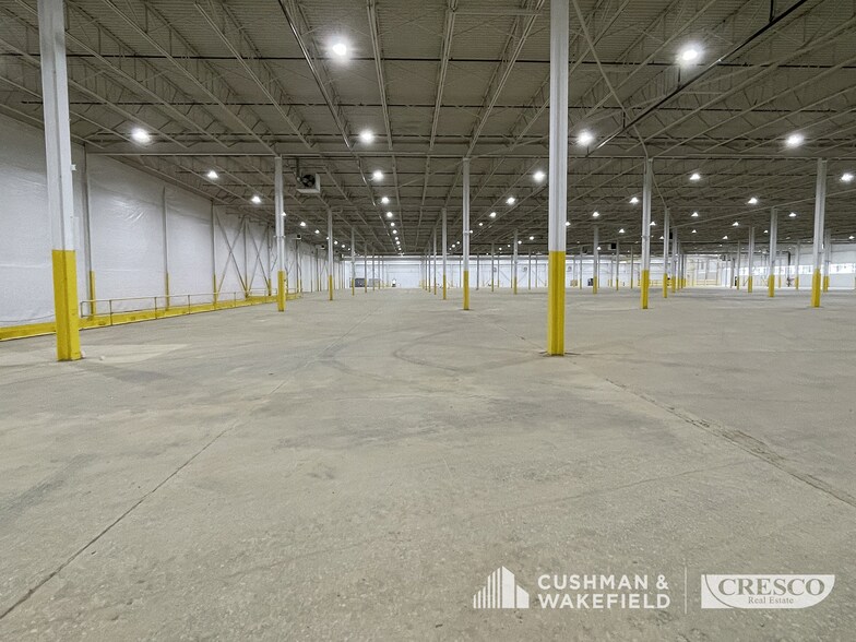 700 Liverpool Dr, Valley City, OH à vendre - Photo intérieure – Image 2 sur 9
