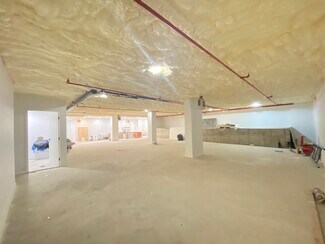 Plus de détails pour 37-32 89th St, Flushing, NY - Logement à vendre