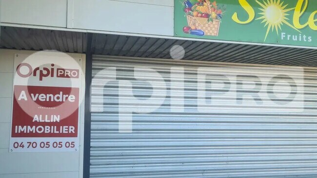 Plus de détails pour Local commercial à vendre