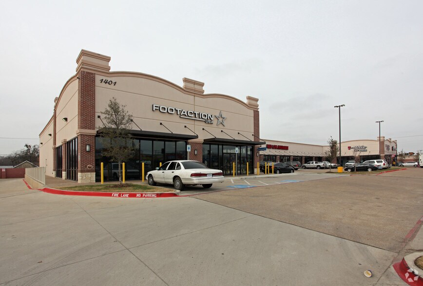 1401-1423 S Buckner Blvd, Dallas, TX à louer - Photo principale – Image 1 sur 4