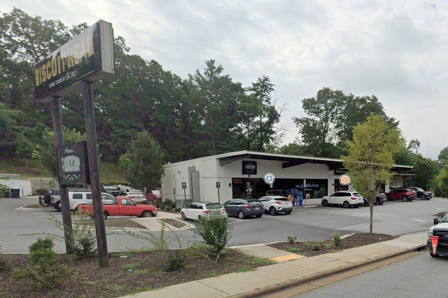 1994 Hendersonville Rd, Asheville, NC à vendre - Photo de l’immeuble – Image 3 sur 6