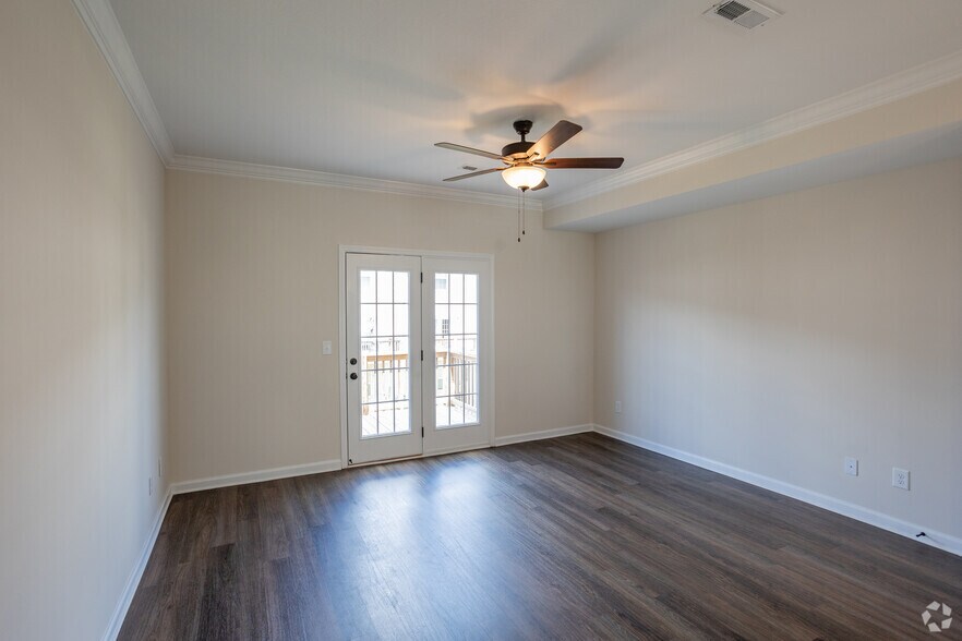 3350 Allen Rd, Clarksville, TN à vendre - Photo intérieure – Image 2 sur 88