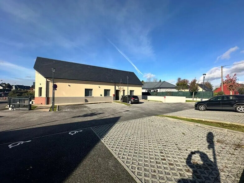 Bureau dans Saint-Romain-de-Colbosc à vendre - Photo de l’immeuble – Image 3 sur 7