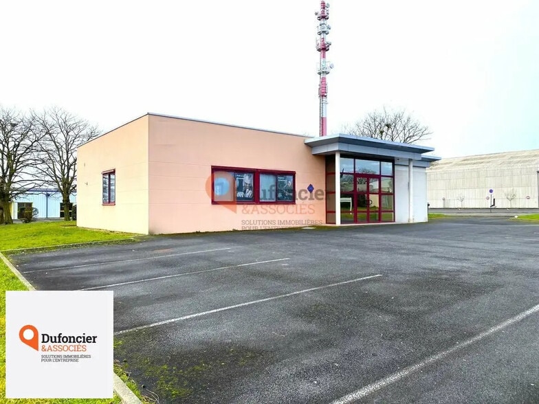 28 Rue Victor Grignard, Poitiers à vendre - Photo de l’immeuble – Image 2 sur 11