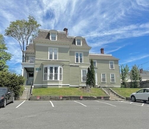 8 Jackson Ct, Lawrence, MA à louer - Photo de l’immeuble – Image 1 sur 9