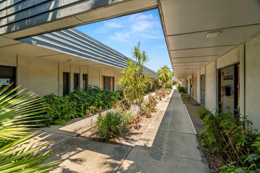 10333 Seminole Blvd, Seminole, FL à vendre - Photo de l’immeuble – Image 3 sur 34