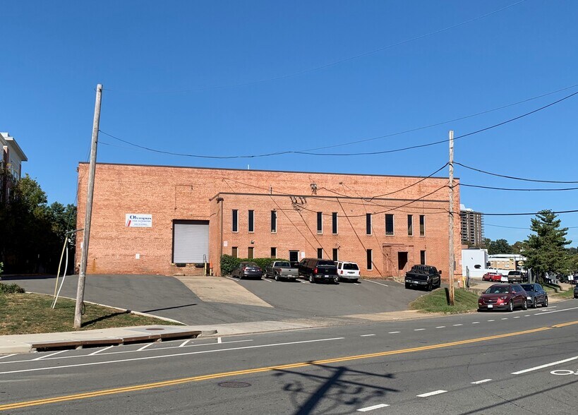 619-623 S Pickett St, Alexandria, VA à louer - Photo de l’immeuble – Image 1 sur 5