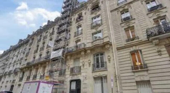 Plus de détails pour Rue Margueritte, Paris - Bureau à louer