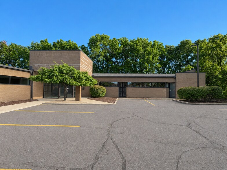 42 Woodcroft Trl, Dayton, OH à louer - Photo de l’immeuble – Image 3 sur 7