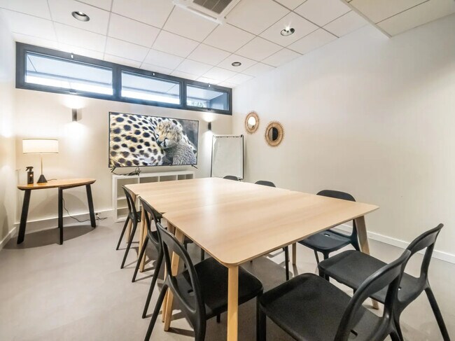 Plus de détails pour 39 Rue Emile Steiner, Vernon - Bureau à louer