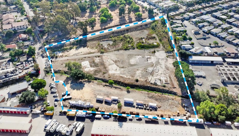 540 Clemmens Ln, Fallbrook, CA à vendre - Photo principale – Image 1 sur 11