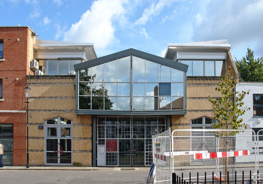 225-227 Walmer Rd, Londres à vendre - Photo de l’immeuble – Image 2 sur 14