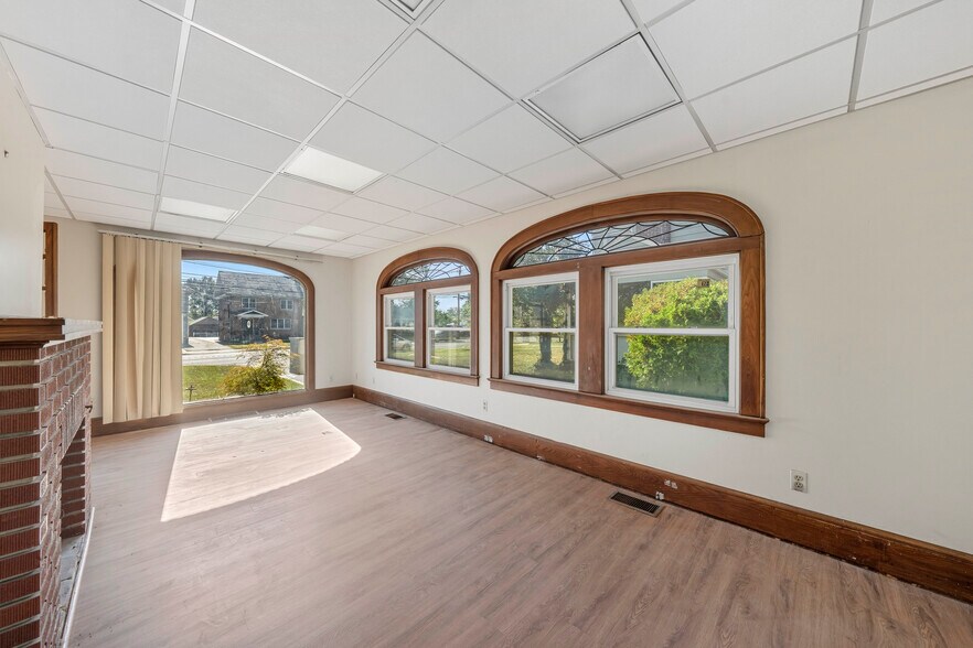 150 W End Ave, Somerville, NJ à vendre - Photo de l’immeuble – Image 2 sur 30