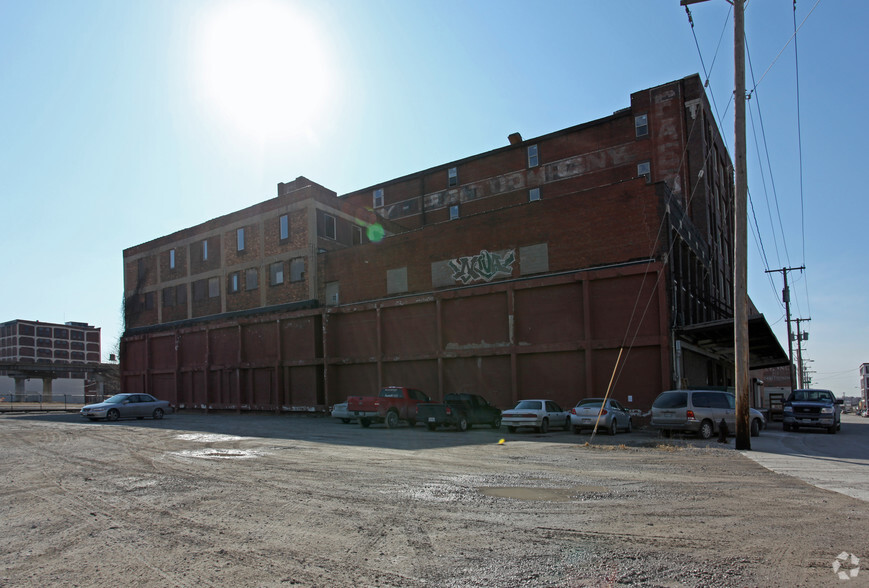 1127 W 8th St, Kansas City, MO à louer - Photo de l’immeuble – Image 3 sur 12