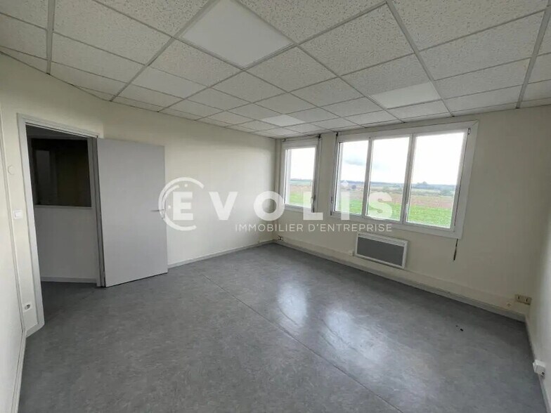Bureau dans Dury à louer - Photo de l’immeuble – Image 1 sur 5