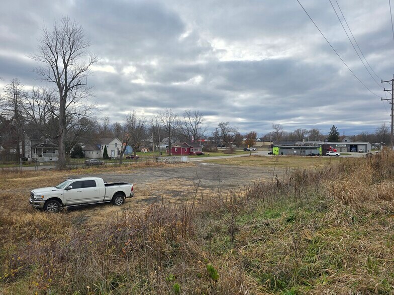 116-126 Frost St, Jackson, MI à vendre - Photo de l’immeuble – Image 2 sur 5