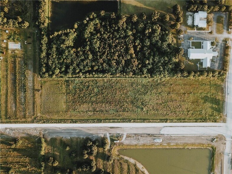 6525 81st st, Vero Beach, FL à vendre - Photo de l’immeuble – Image 2 sur 3