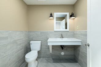 1595 Walter St, Ventura, CA à louer Photo intérieure– Image 2 sur 13