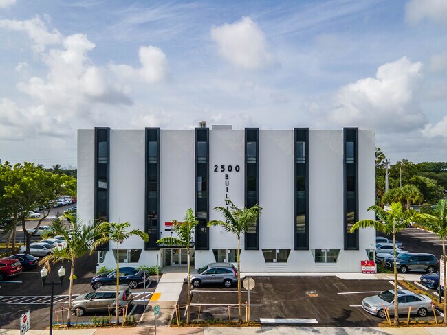 Plus de détails pour 2500 Hollywood Blvd, Hollywood, FL - Bureau à louer