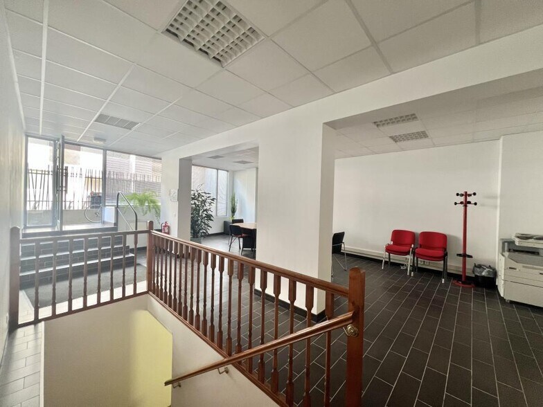 Bureau dans Paris à vendre - Photo de l’immeuble – Image 1 sur 8