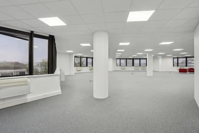 Bureau dans 141 Rue Michel Carre, Argenteuil à vendre - Photo de l’immeuble – Image 2 sur 7