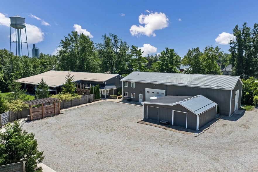 8 E 3rd Ave, Mount Sterling, OH à vendre - Photo de l’immeuble – Image 3 sur 12