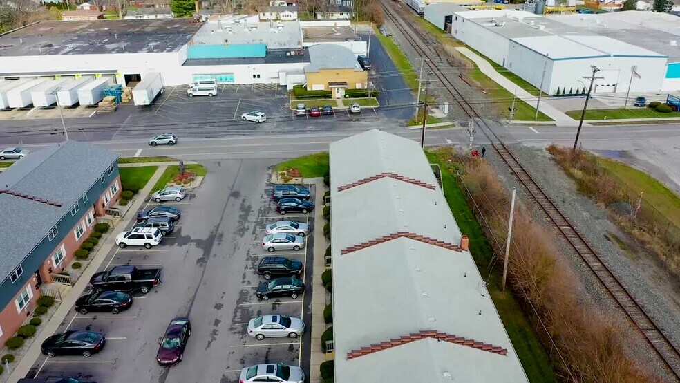 425 Napoleon Rd, Bowling Green, OH à louer - Vidéo sur l’annonce professionnelle – Image 2 sur 6