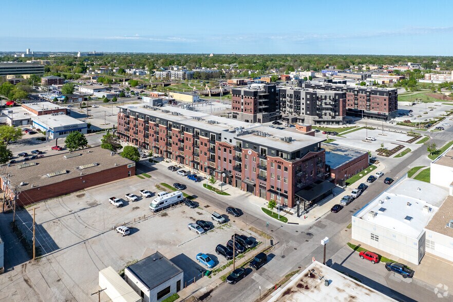200 S 21st St, Lincoln, NE à louer - Photo de l’immeuble – Image 2 sur 6