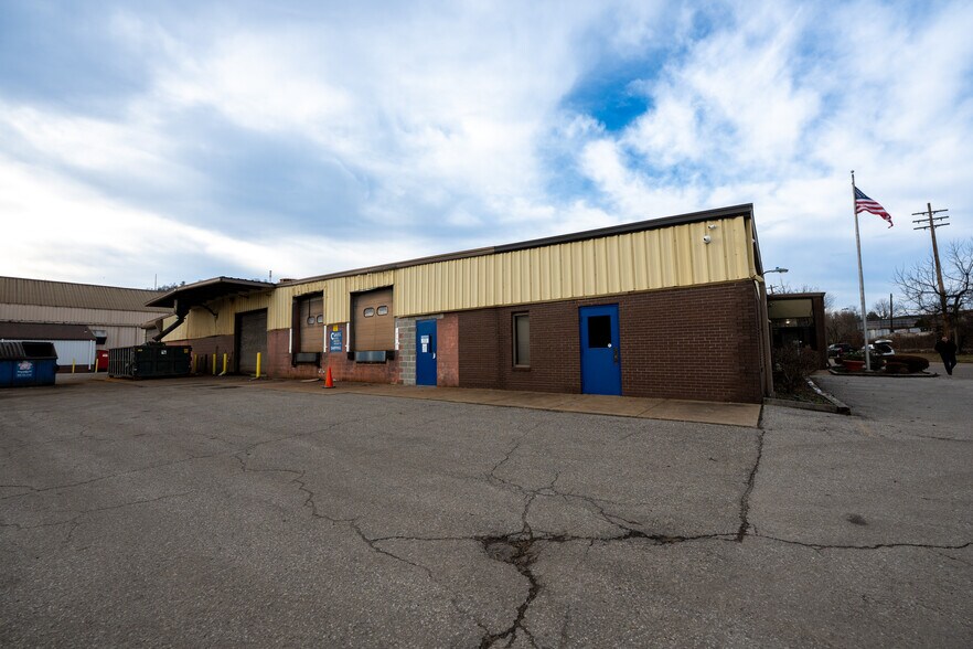 320-A 4th Street St, Blawnox, PA à vendre - Photo de l’immeuble – Image 2 sur 21