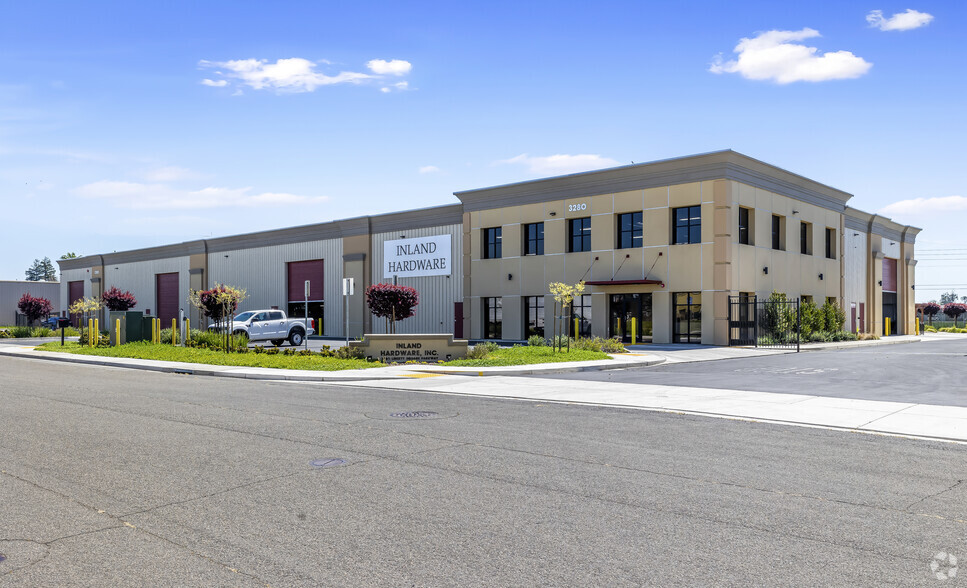 3280 Liberty Square Pky, Turlock, CA à louer - Photo principale – Image 1 sur 19