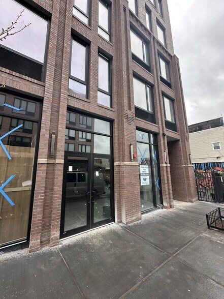 500 Communipaw Ave, Jersey City, NJ à louer - Photo de l’immeuble – Image 2 sur 3