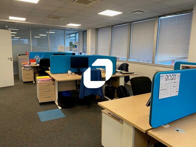 Local d’activités dans Gennevilliers à louer - Photo de l’immeuble – Image 3 sur 8