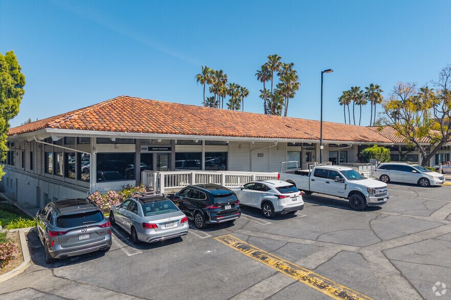 850 Hampshire Rd, Westlake Village, CA à louer - Photo de l’immeuble – Image 3 sur 22