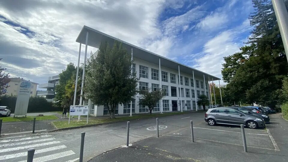 Bureau dans Billère à louer Photo de l’immeuble– Image 1 sur 4