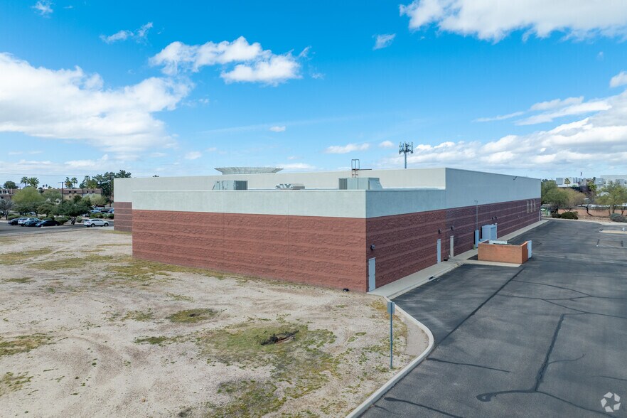 4240 N 1st Ave, Tucson, AZ à vendre - Photo de l’immeuble – Image 3 sur 6