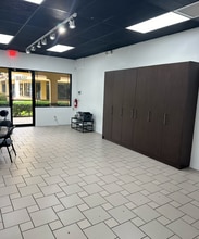 3500 N Powerline Rd, Pompano Beach, FL à louer Photo intérieure– Image 1 sur 6