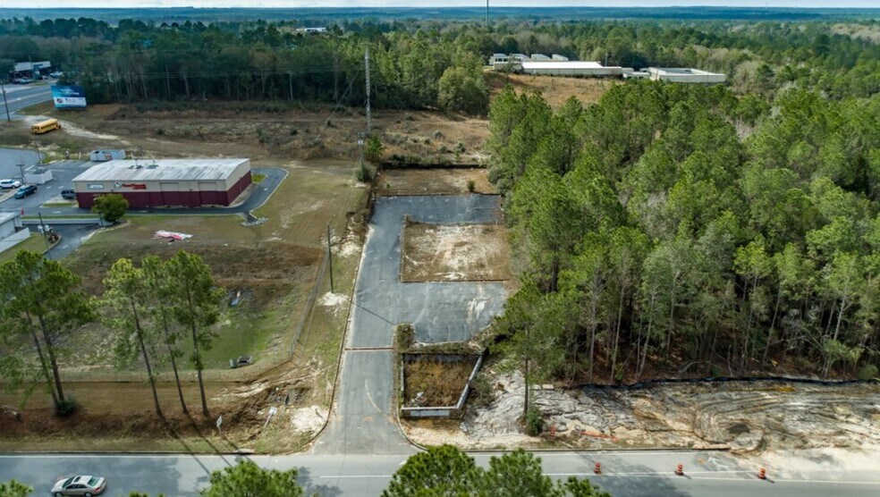 1000 PJ Adams Pky, Crestview, FL à vendre - Photo de l’immeuble – Image 2 sur 4