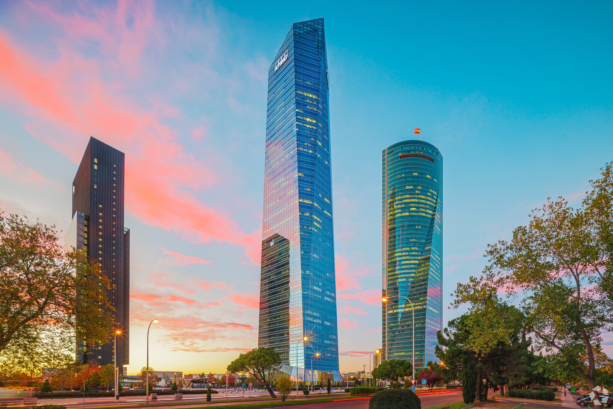 Paseo Castellana, 259 C, Madrid, Madrid à louer Photo de l’immeuble– Image 1 sur 25